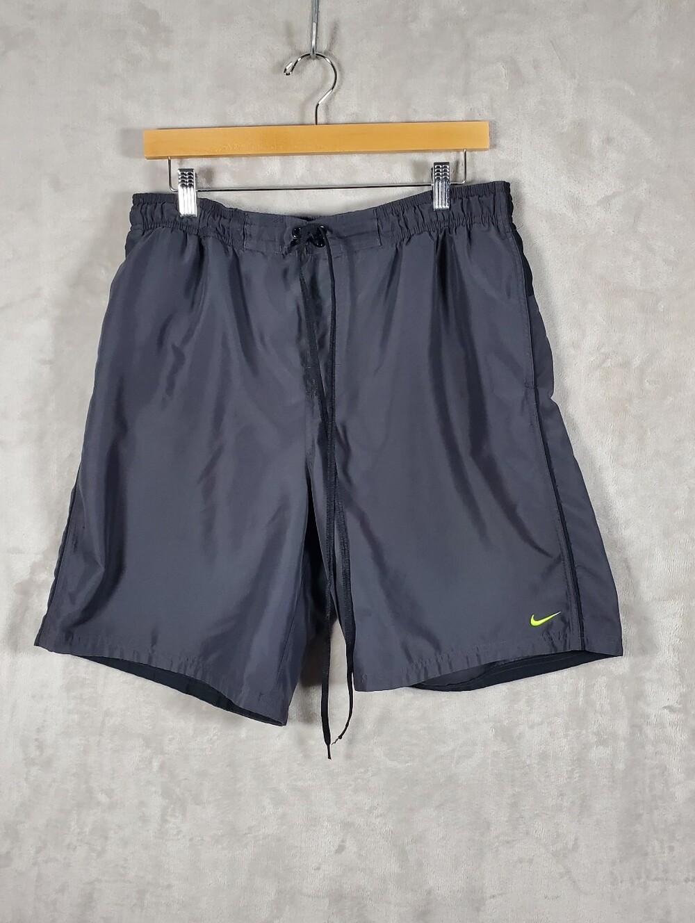 Nike Mens L Gray Swim Trunks Lined Pockets Board Shorts Surf Beach Athletic